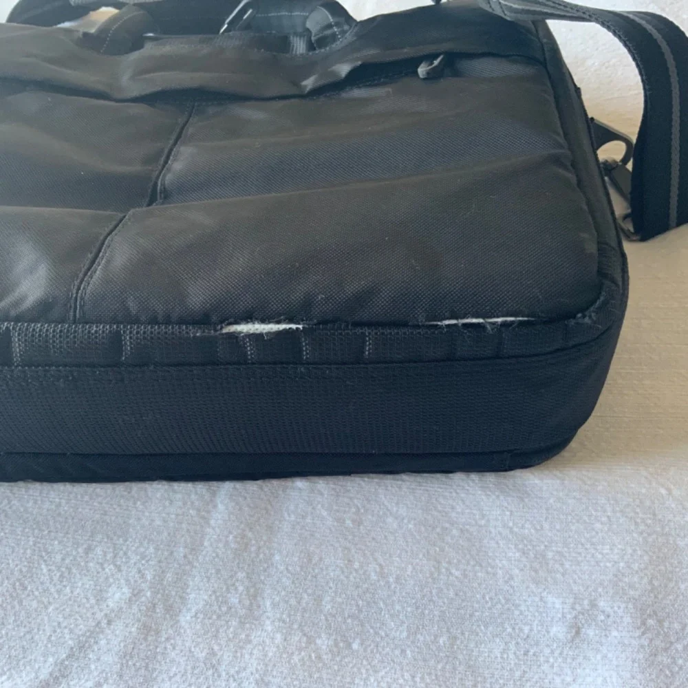 Dell DP458 Nylon Laptop Notebook Briefcase Black Carry Case Shoulder Bag
